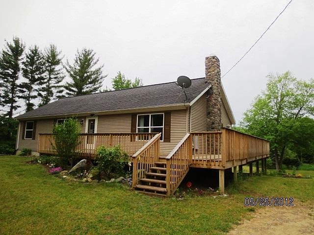 1st image of 17475 Meddler Ave
