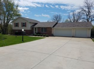 2636 N 3739th Rd, Sheridan, IL 60551