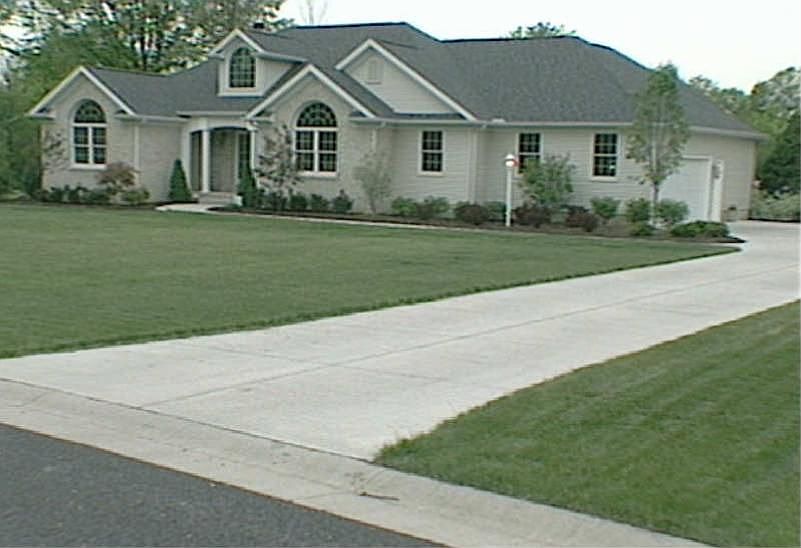 1st image of 435 Amber Dr SE