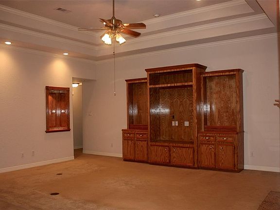 5th image of 2218 E Reata Dr