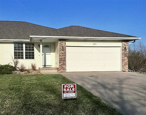 1204 S Ridge Cir Photo 1