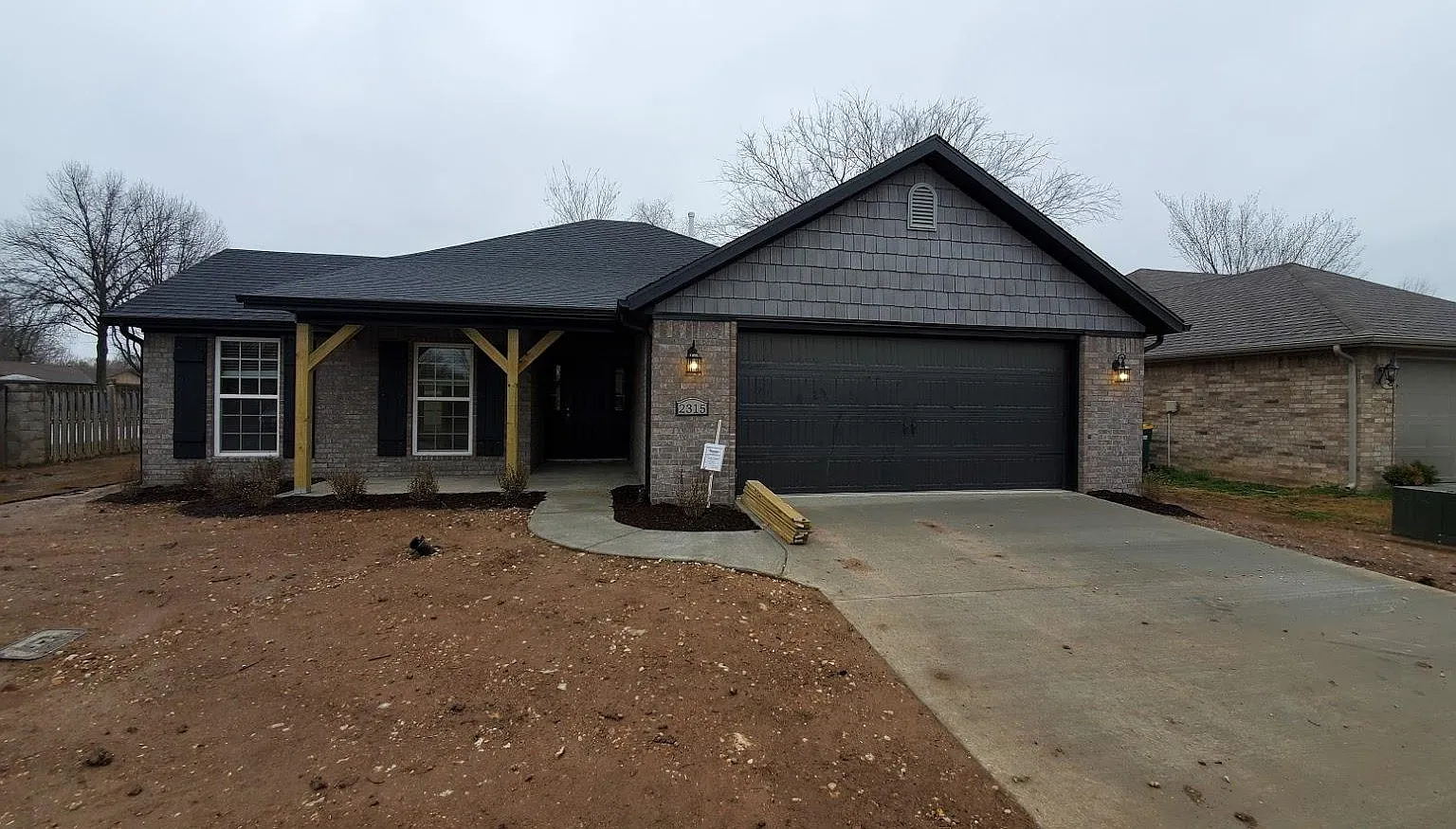 3 bed, 1580 sqft, $1,900 — Photo 1