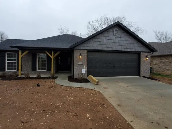 2315 W Margaret St, Rogers, AR 72756