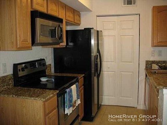 5th image of 261 SW Palm Dr APT 306