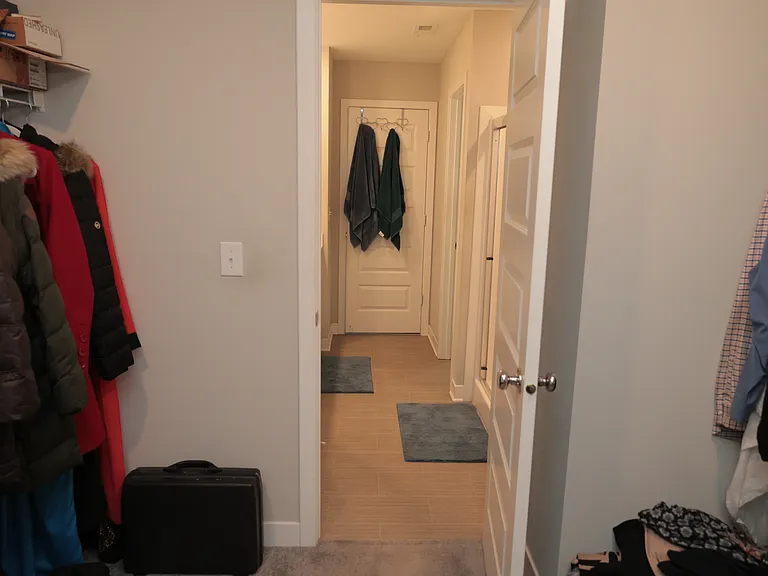 Master Bedroom Walk In Closet