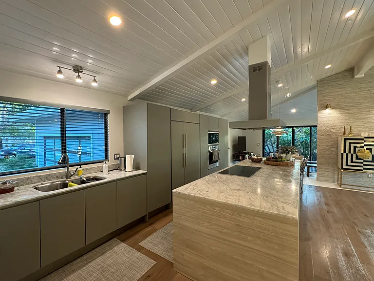1402 Rodeo Dr — Photo 42