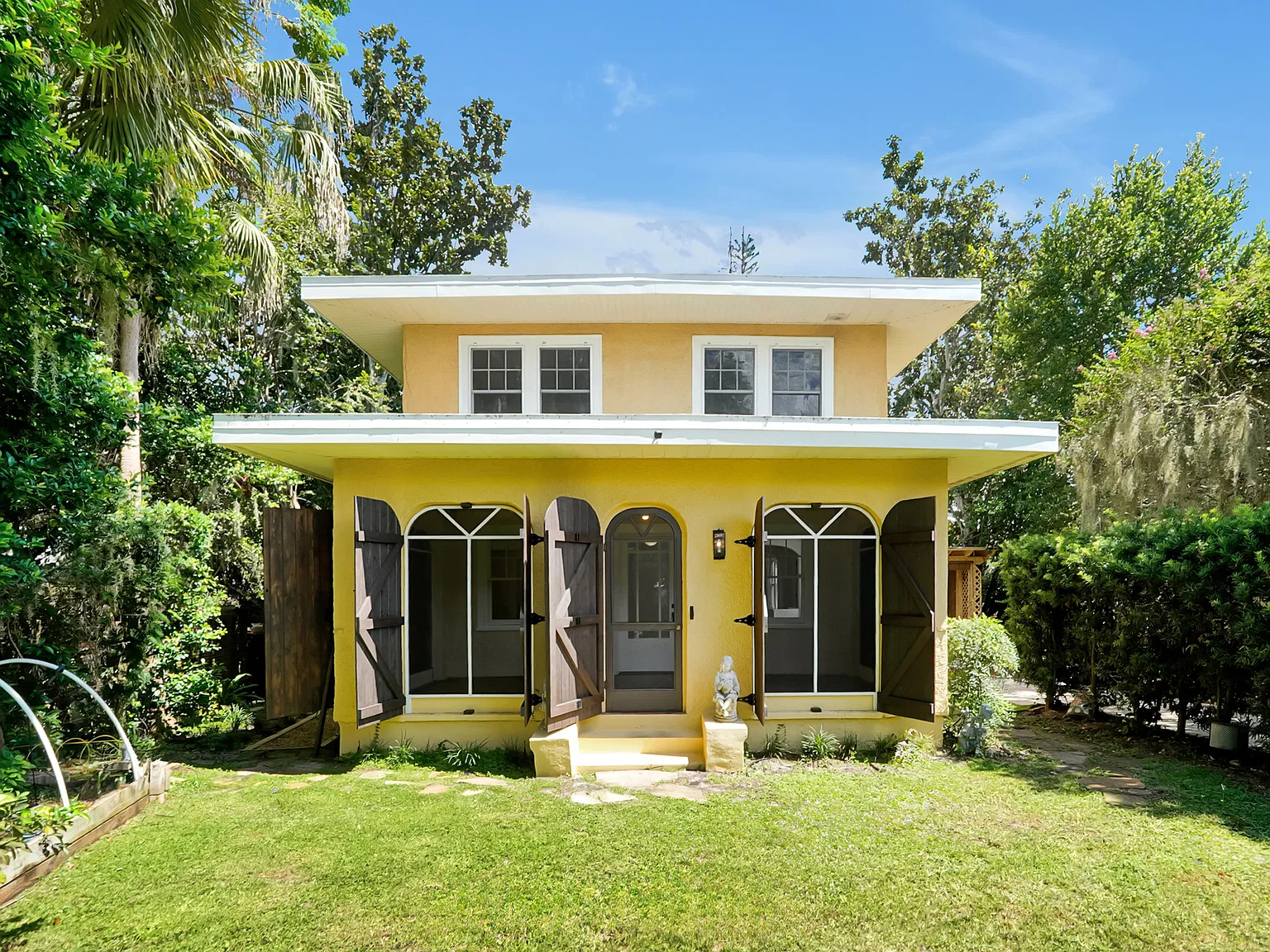 222 Osceola Ct — Photo 1