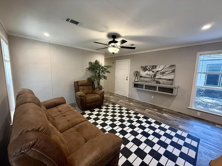 1808 Sheila Dr — Photo 13