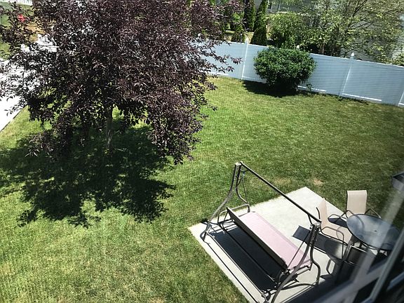 3rd image of 30 Manada Creek Cir