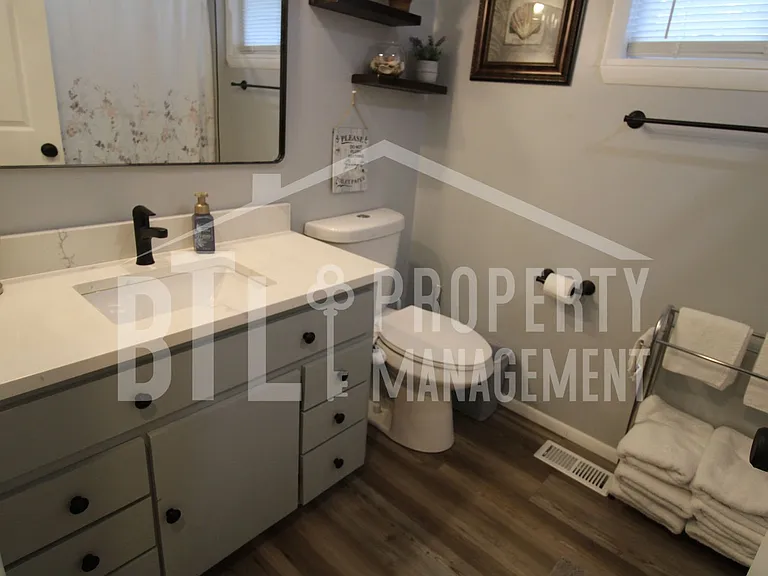 12 Lakehaven Dr — Photo 7