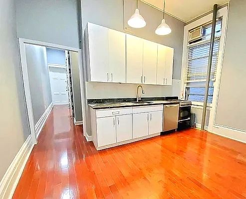 1st image of 59 5th Ave APT 2B