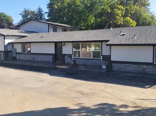 1688 NE Lynda Ln #C, Grants Pass, OR 97526