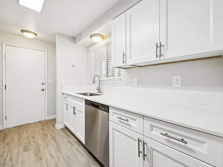 Village At Creekside Townhomes — Photo 24