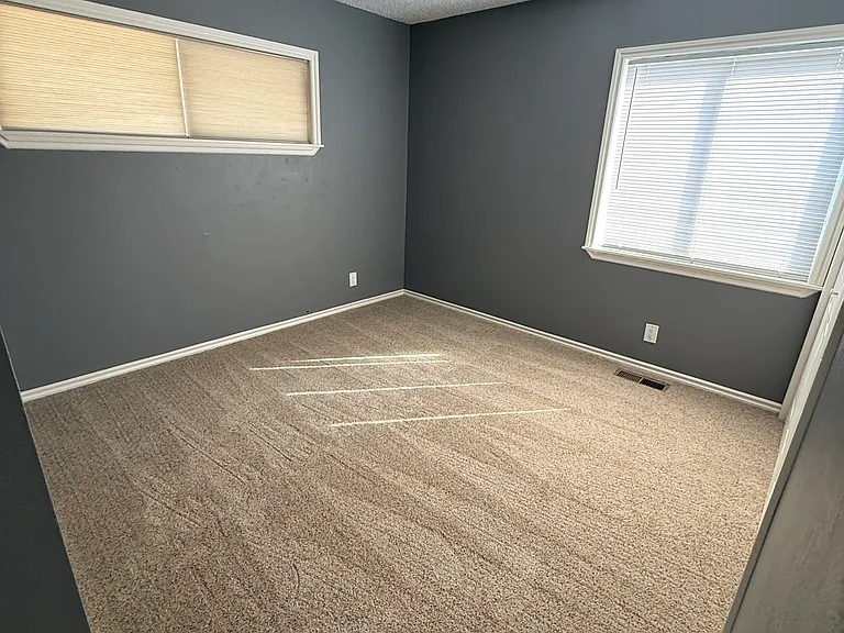 2703 W Texas St — Photo 17