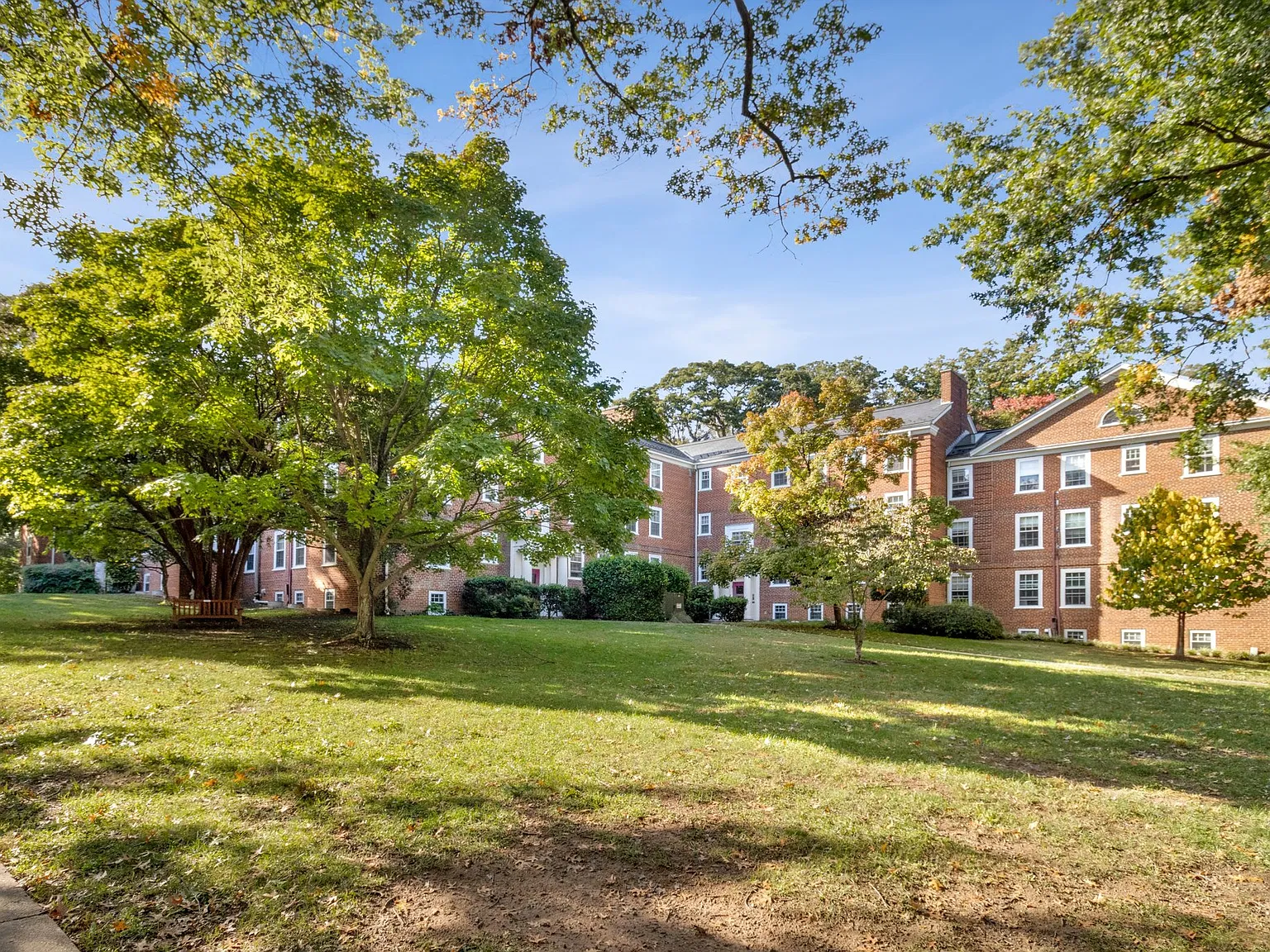 2 bed, 1322 sqft, $4,000 — Photo 4