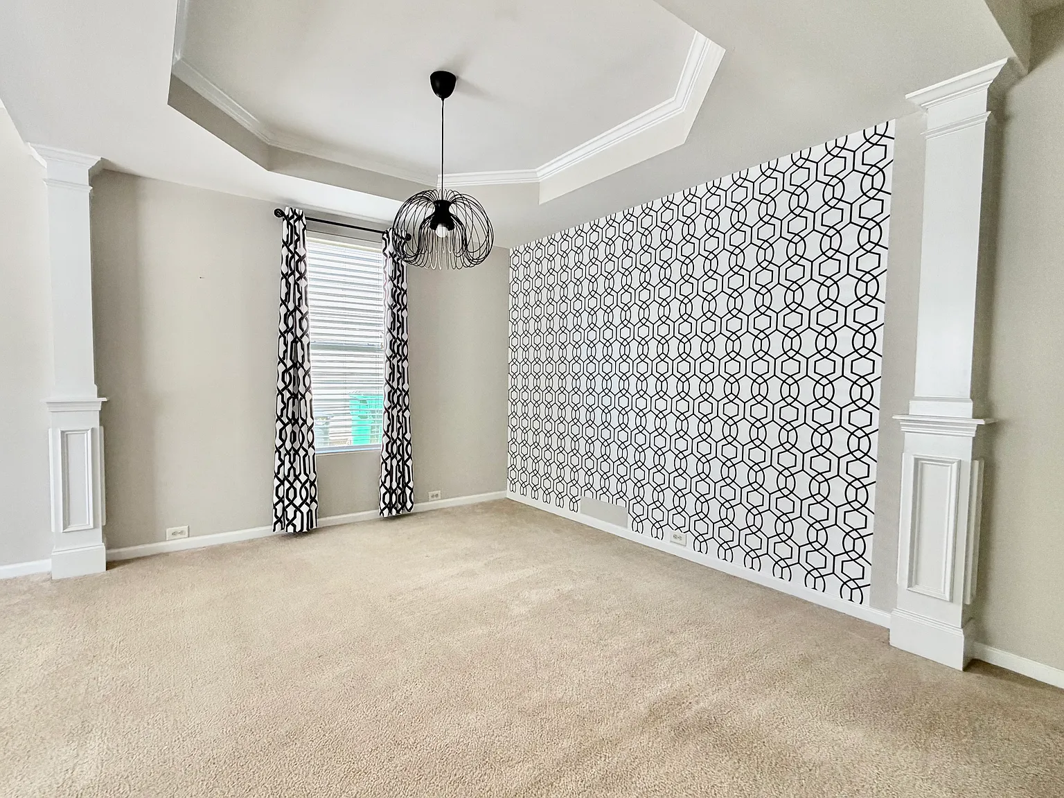 4 bed, 2491 sqft, $2,395 — Photo 4