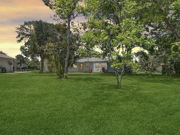 3rd image of 25 Miruela Ave