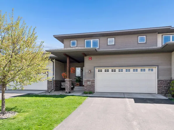 1238 Vernon Dr, Carver, MN 55315