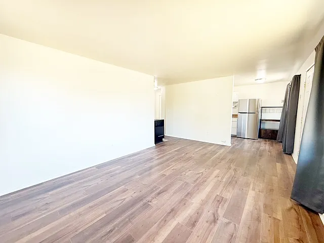 3328 Halverson Ave — Photo 6