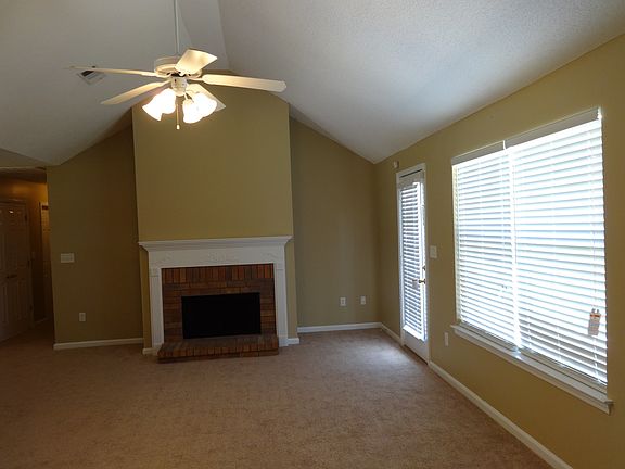 4th image of 214 White Bluff Dr