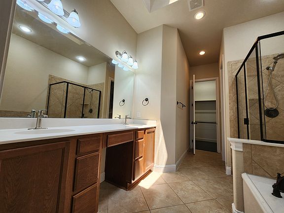 4th image of 216 Kielder Dr