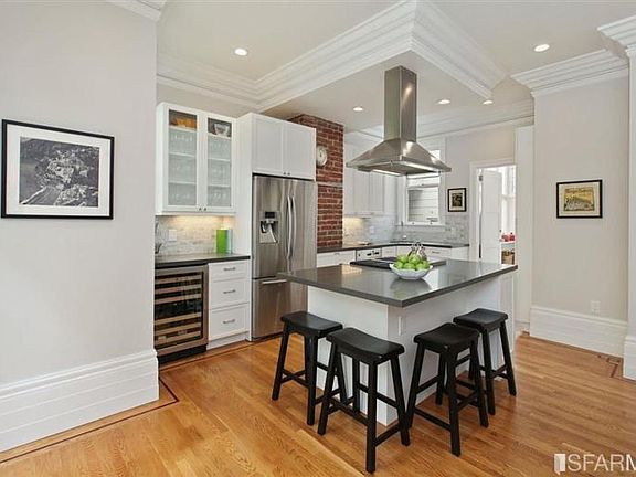 5th image of 3042 Jackson St APT 3