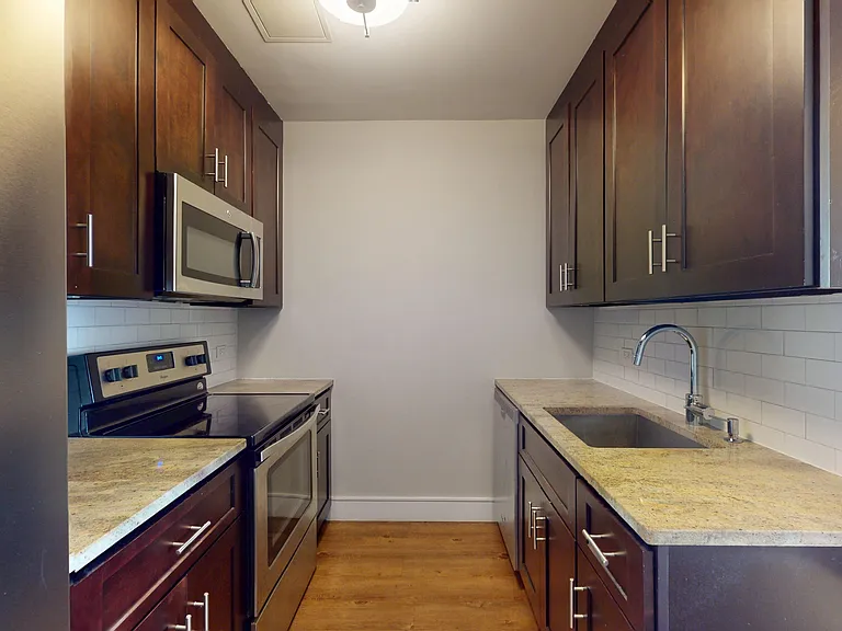 237 E 34th St #1504 — Photo 14