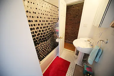 Rented by Metropolitan Realty