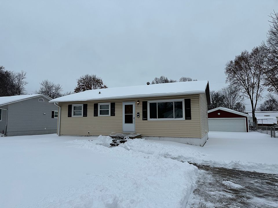 1st image of 825 Mark Twain Dr