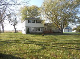 6290 Ward Rd, Sanborn, NY 14132