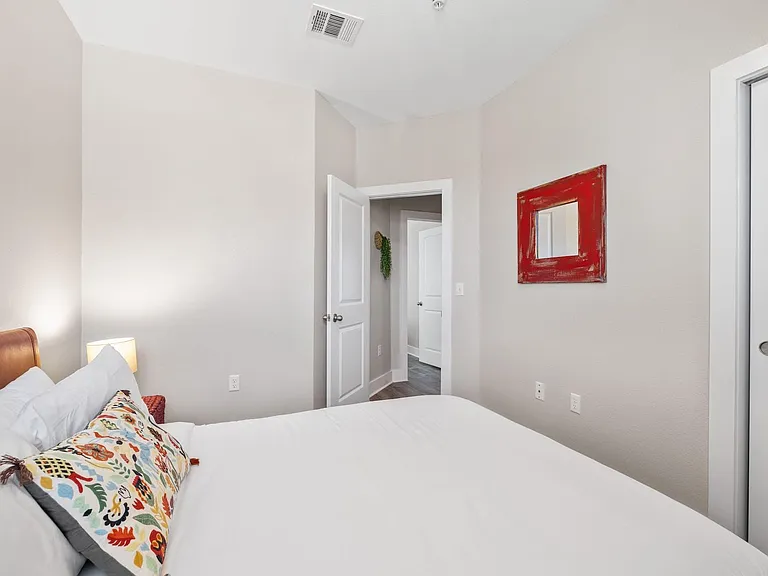 2215 Katy Ln #D — Photo 18