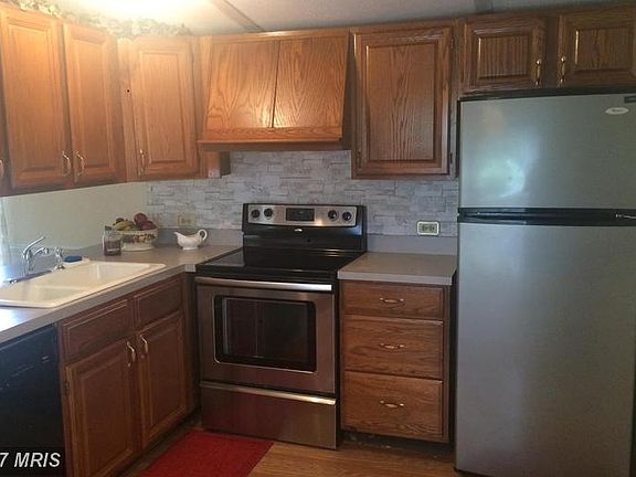 5th image of 5021 General Stuart Ct