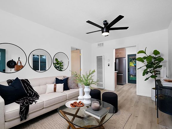 3rd image of 4526 College Ave #28