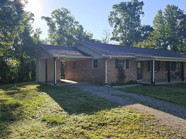 2250 Brookwood Rd — Photo 2