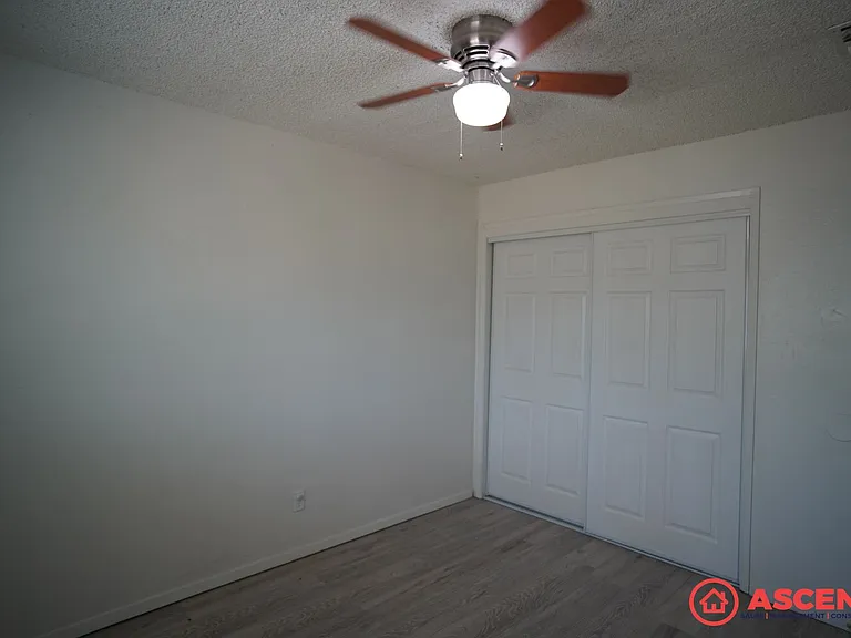224 Washington Ave — Photo 8