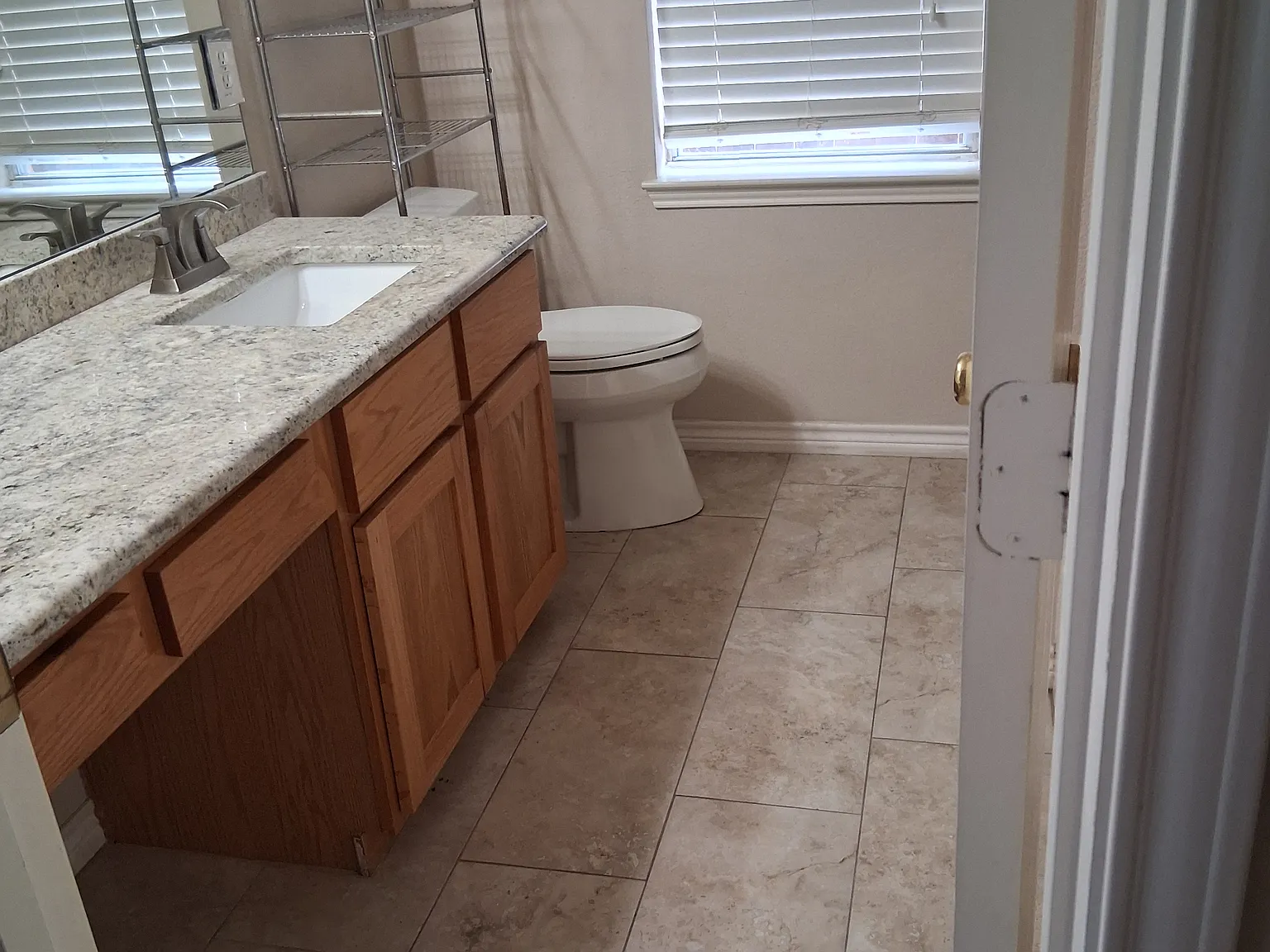 3 bed, 1682 sqft, $2,100 — Photo 1