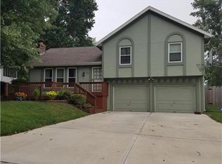 202 Painter Ct, Liberty, MO 64068