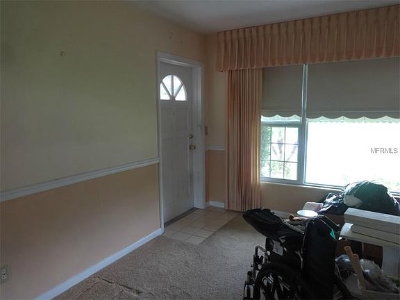 3rd image of 1521 S Betty Ln