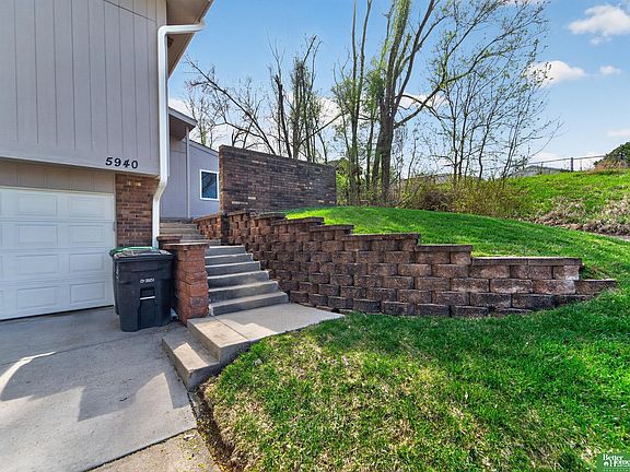 5th image of 5940 S 137th Cir