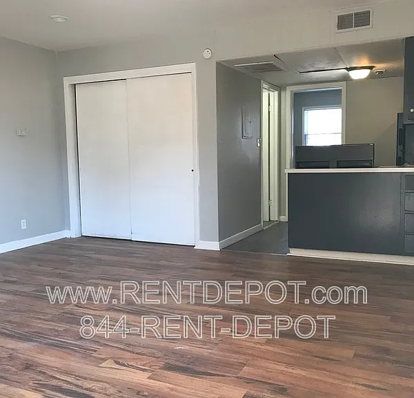 1330 SE 2nd St #112 — Photo 2