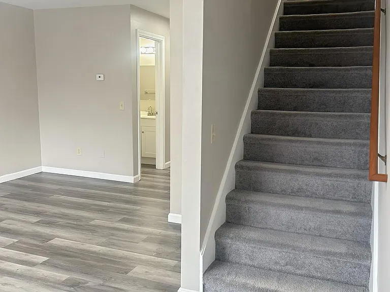 221 Park St #6 — Photo 13