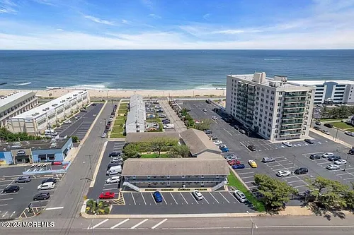 455 Ocean Blvd Photo 1