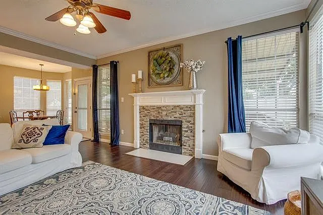 2309 Claremont Ct — Photo 9