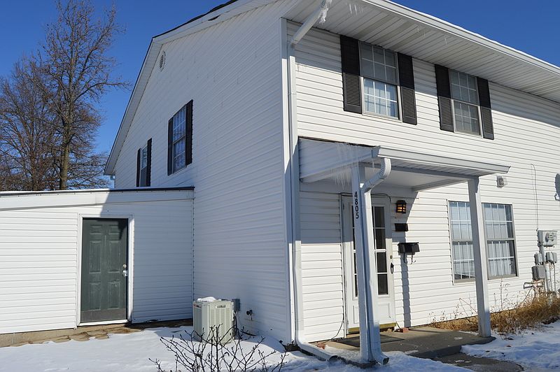 1st image of 4805 Oakwood Trl