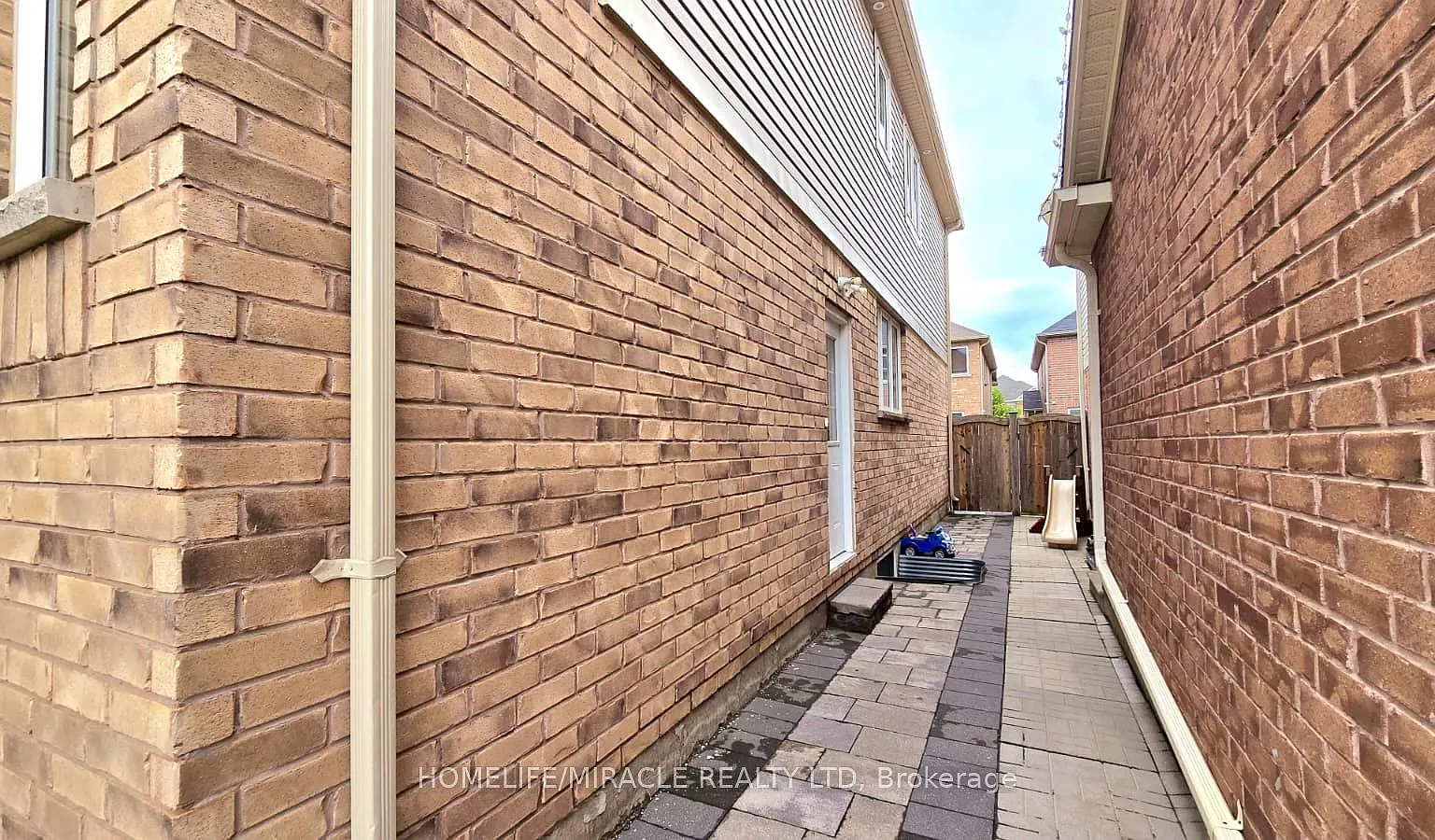 2 bed, $1,850 — Photo 2