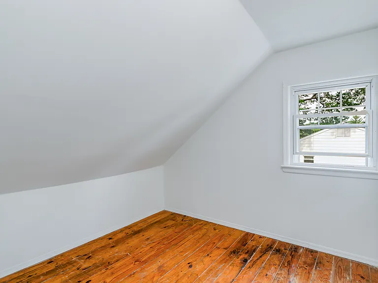 3rd floor bedroom
