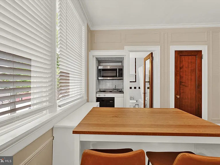 3401 Greenway #105 — Photo 10