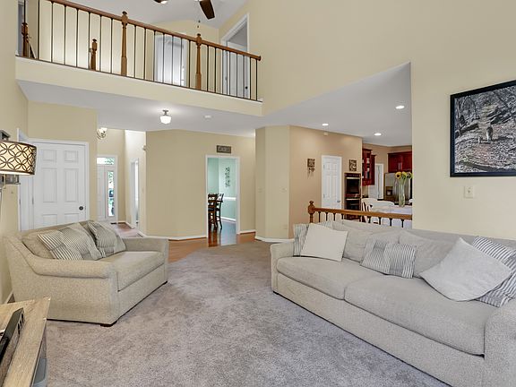 3rd image of 5225 Whisper Willow Dr