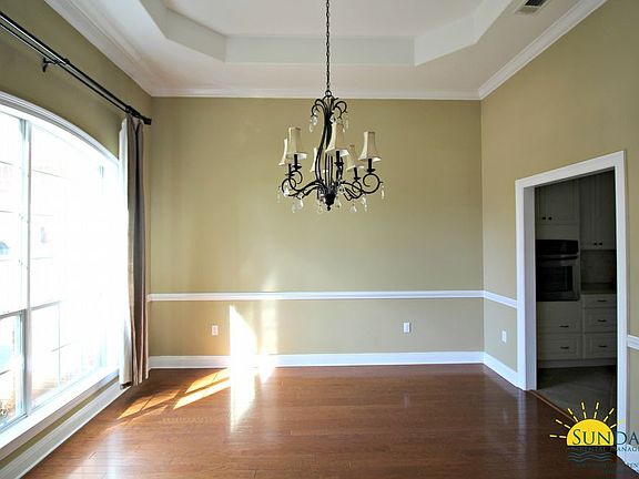 4th image of 730 Persimmon Way