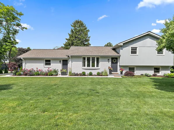 800 Gamble Dr, Lisle, IL 60532